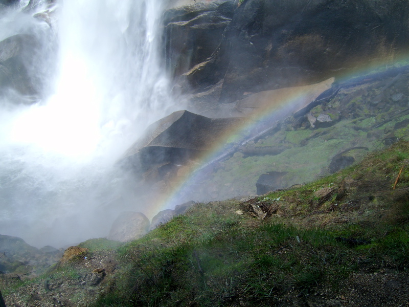 waterfall-rainbow.jpg
